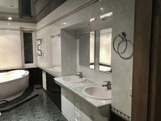 Березняки. Просторная 2х комнатная - 70 кв.м. ремонт, мебель, рядом ТЦ « SilverBreeze»