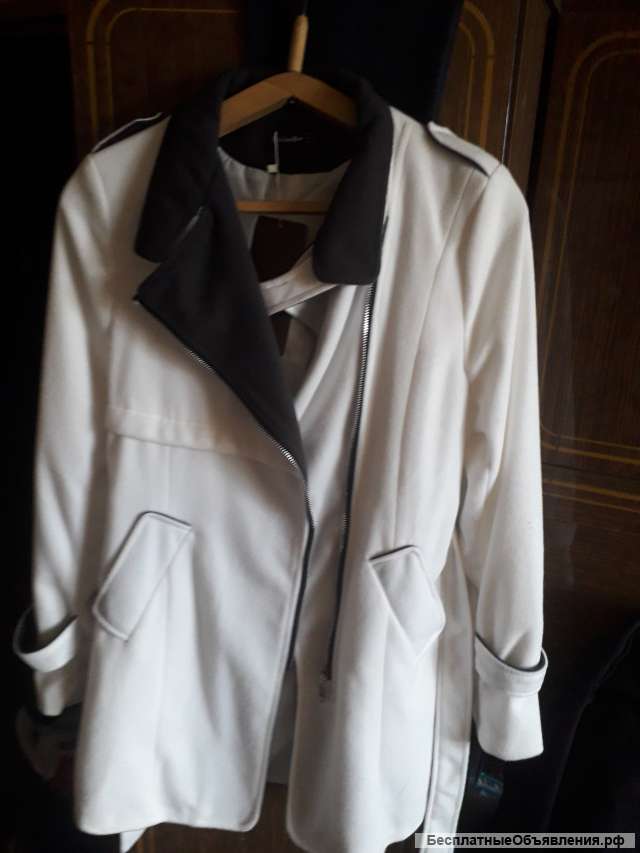 Пальто новое