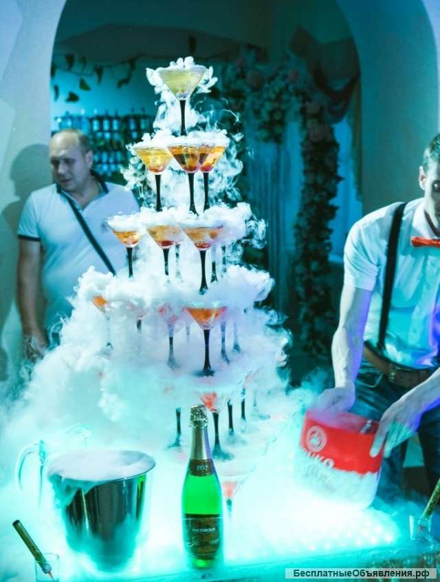 Горка из шампанского/ Пирамида шампанского на велком