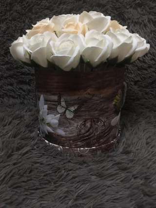 Цветы из мыла и живых цветов