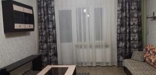 1к.кв. 15/17 эт 40/20/12,5 кв.м. ул. Покрышкина с ремонтом и мебелью