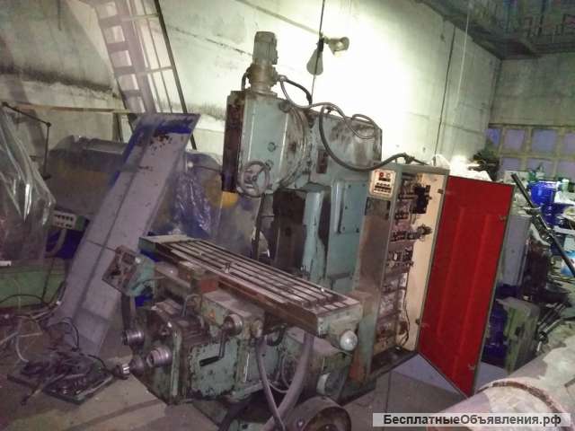 Станок вертикально фрезерный 6Т12