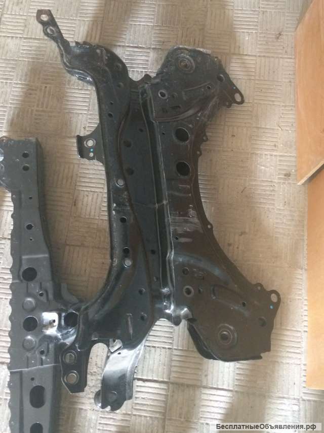 Запчасти на Toyota Auris