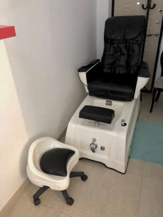 СПА – педикюрное. кресло с эффектом массажа