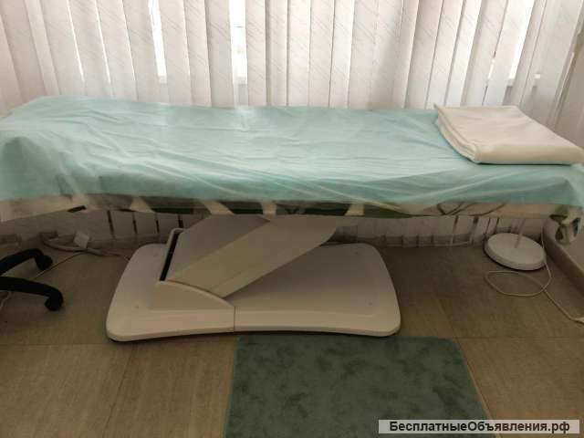 Кресло / Кушетка косметолога (гидравлика) Была в эксплуатации 2 мес. Состояние идеальное.