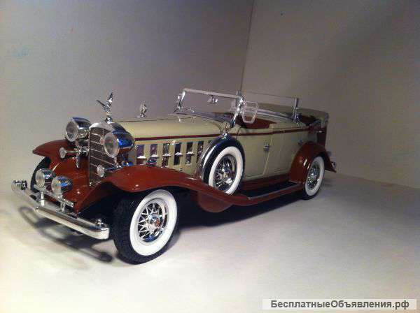 Cadillac sport phaeton 1 18