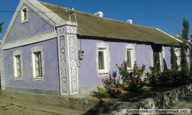 Дом (подходит для жилья и для коммерческой деятельности) центр