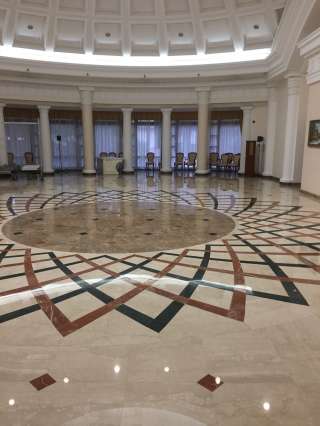Шлифовка, полировка и кристаллизация мраморных полов, ступеней
