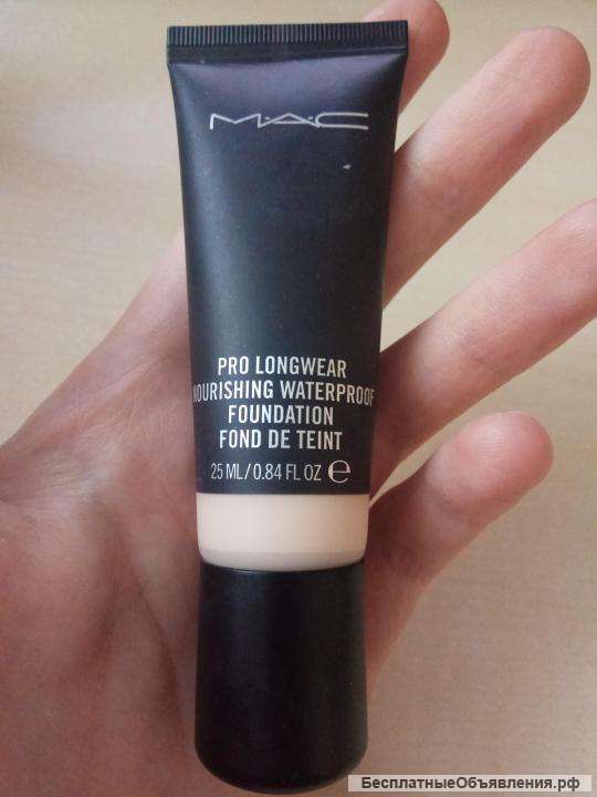 MAC тональный крем Оттенок 13 (самый светлый)