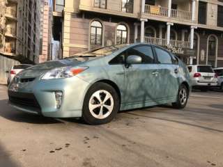 Тoyota Prius США 2012 года выпуска