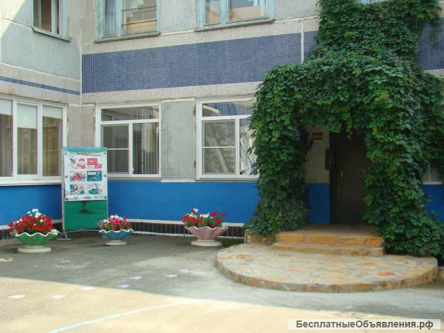 Воспитатель