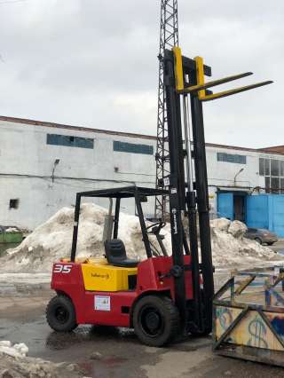 Дизельный автопогрузчик Balkancar дв1788.33