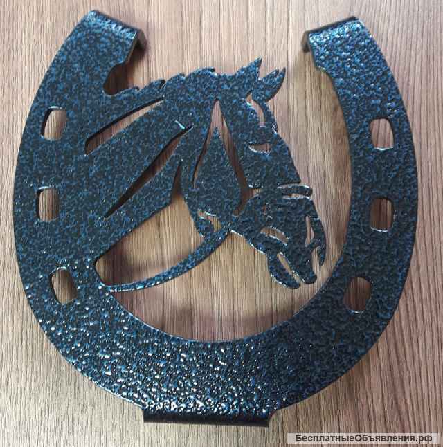 Предметы интерьера и сувениры из металла