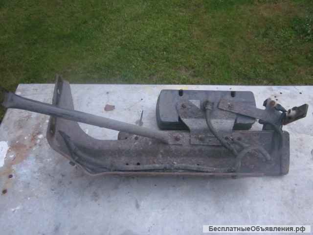 Фонарь задний левый, б/у, в сборе с кронштейном для грузовых автомобилей Mercedes Atego