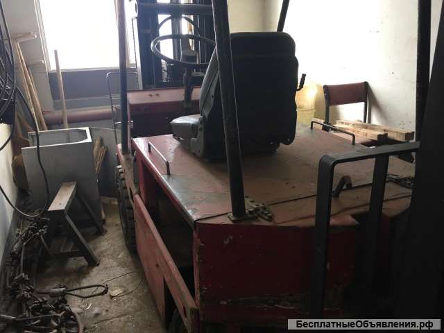 Погрузчик болгарский б/у продам