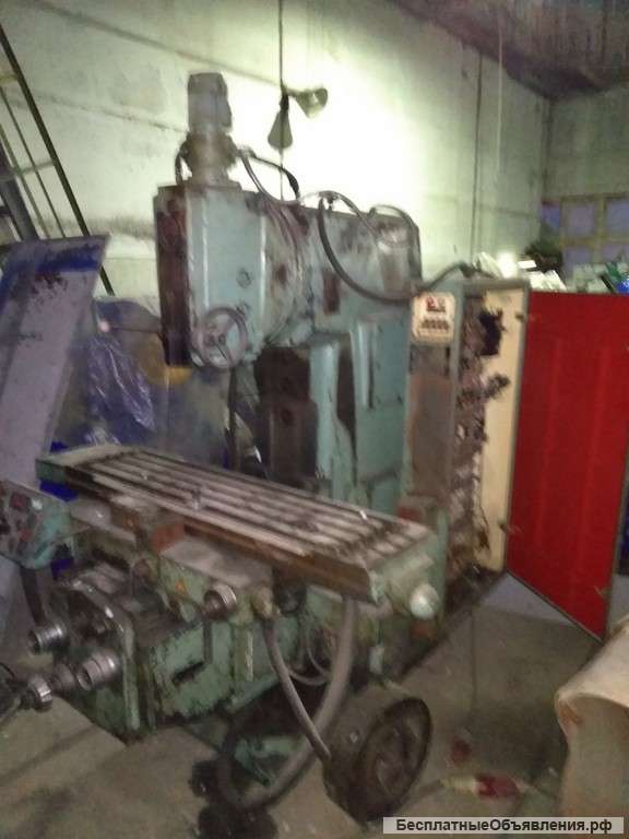 Станок вертикально фрезерный 6Т12