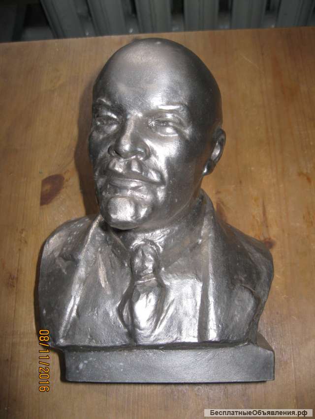 Бюст Ленина