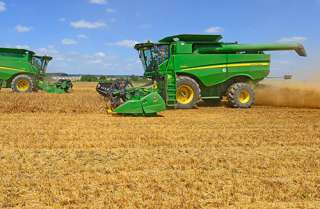 Услуги уборки урожая. ГК «ЗерноТрансАвто» оказывает услуги по уборке зерновых, свеклы, по всей Росси