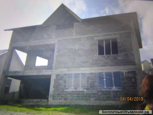 Дом с черновой отделкой в Сочи