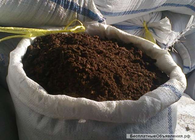 Конский навоз перегнивший, в мешках