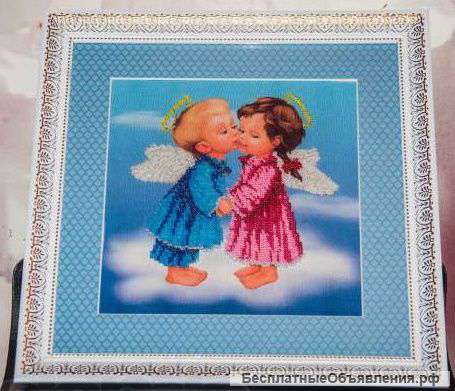 Картина вышитая бисером "Ангелочки". Ручная работа.