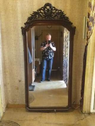 Старинное зеркало