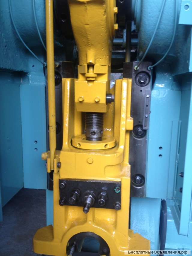 Кривошипный механический пресс КД 2124К. (усилие 25т)