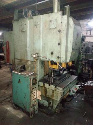 Пресс однокривошипный простого действия открытый ненаклоняемый КЕ2130