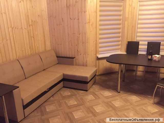 Двухэтажный коттедж с баней и беседкой на берегу озера