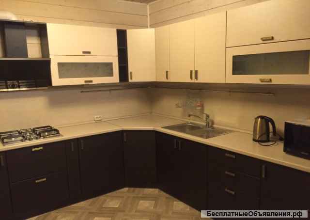 Комфортабельный дом на берегу озера с банькой и большой беседкой