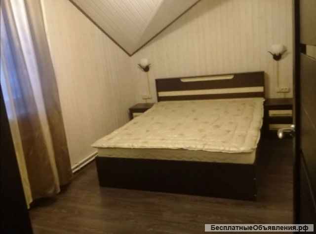 Комфортабельный дом на берегу озера с банькой и большой беседкой