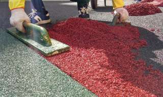 Резиновые покрытия для детских и спорт площадок