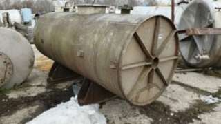 Емкость нержавеющая, объем — 3 куб.м., горизонтальная
