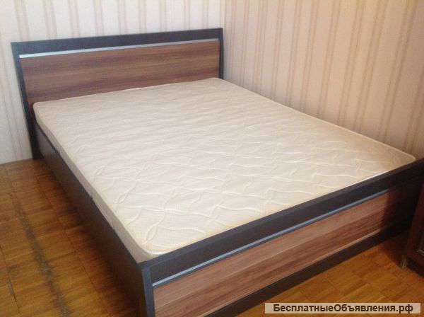 Кровать