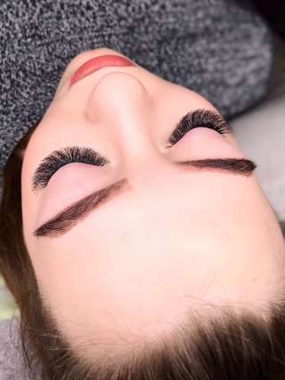 Наращивание ресниц