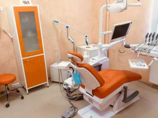 Стоматолог-терапевт в клинику в г.Москва