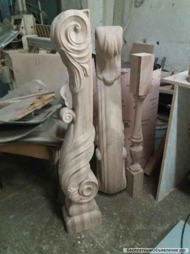 Резные столбы для лестниц из дерева, балясины, ступени