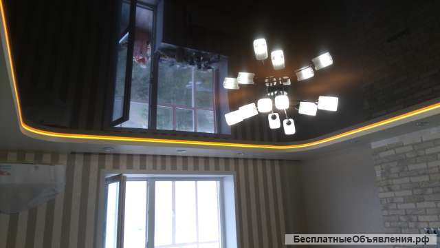 Глянцевый натяжной потолок