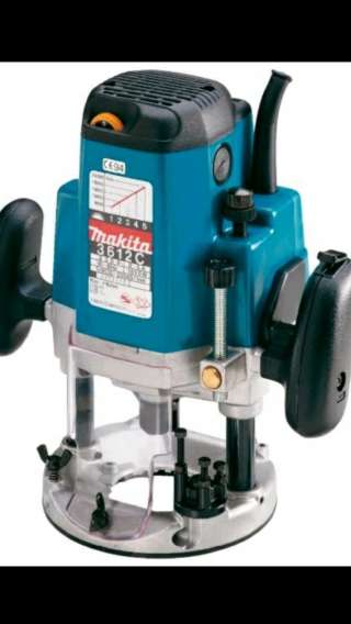 Фрезер makita 3612С