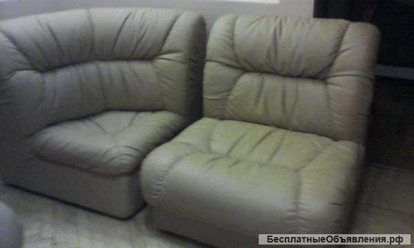 Кресло и кесло с уголком