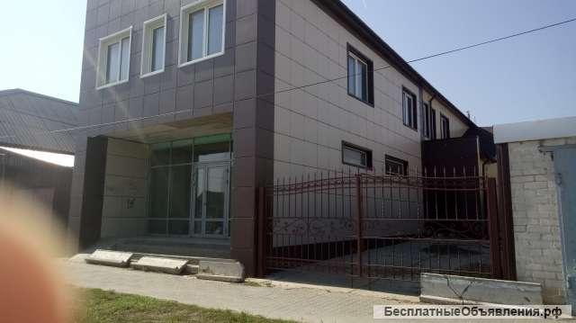 Торговое офисное здание