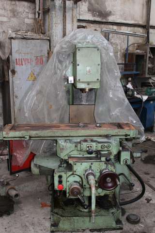 Станок вертикально фрезерный 6Р11