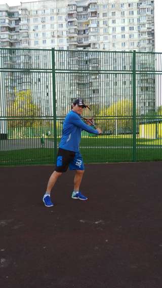 Тренер по большому теннису