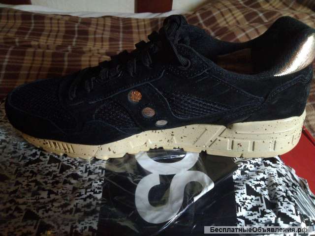 Saucony Shadow 5000 black-gold
