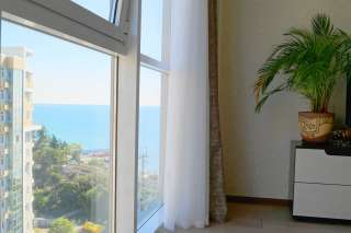 2 комнатную квартира с видом на море. Новый отличный ремонт. Дом на берегу моря.