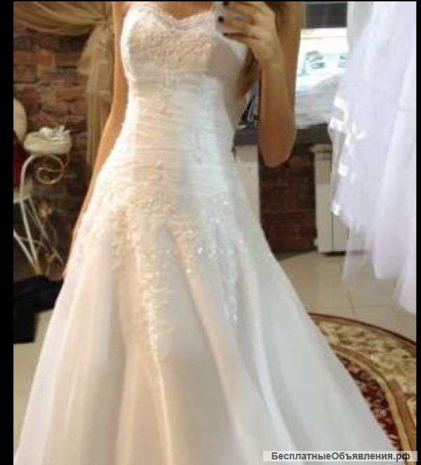 Свадебное платье
