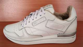 Женские кроссовки