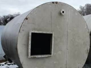 Емкости нержавеющие, объем -15 куб.м., вертикальные