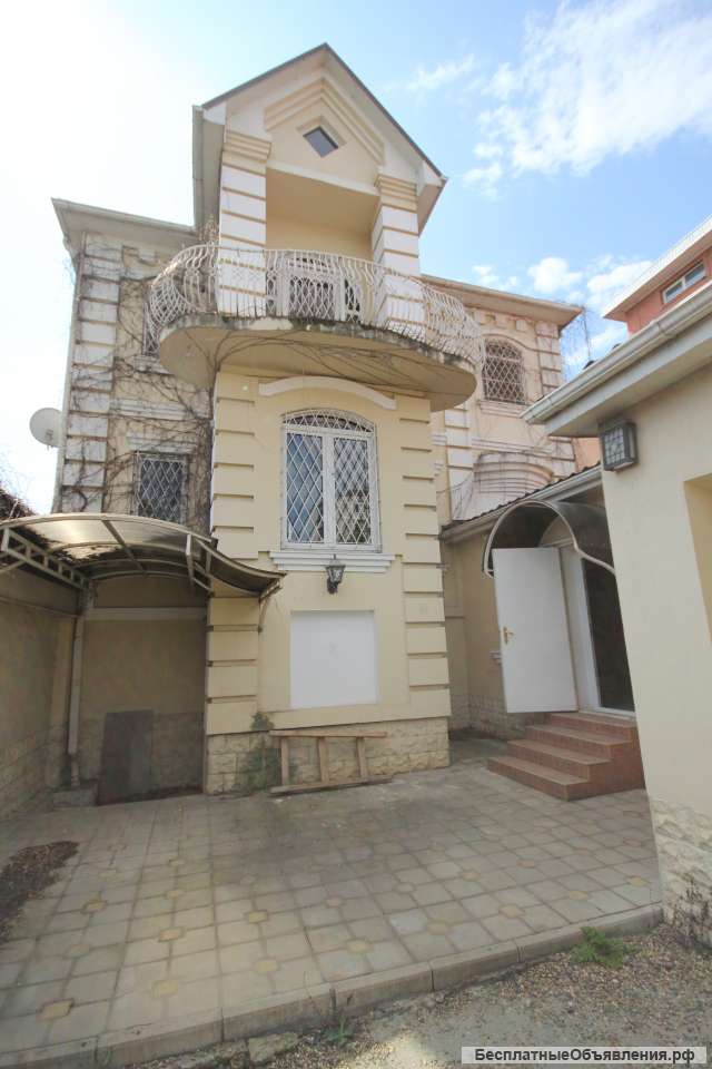 Красивой архитектуры дом