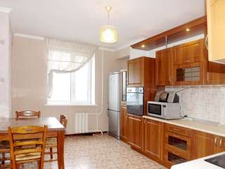 Двухкомнатная квартира с ремонтом на Алишера Навои в Оше